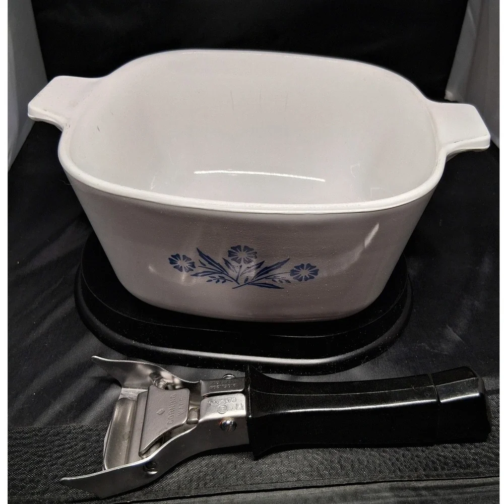 Vintage Corning Ware Blue Cornflower 1.75 QT Casserole P-1 3/4-B with Handle